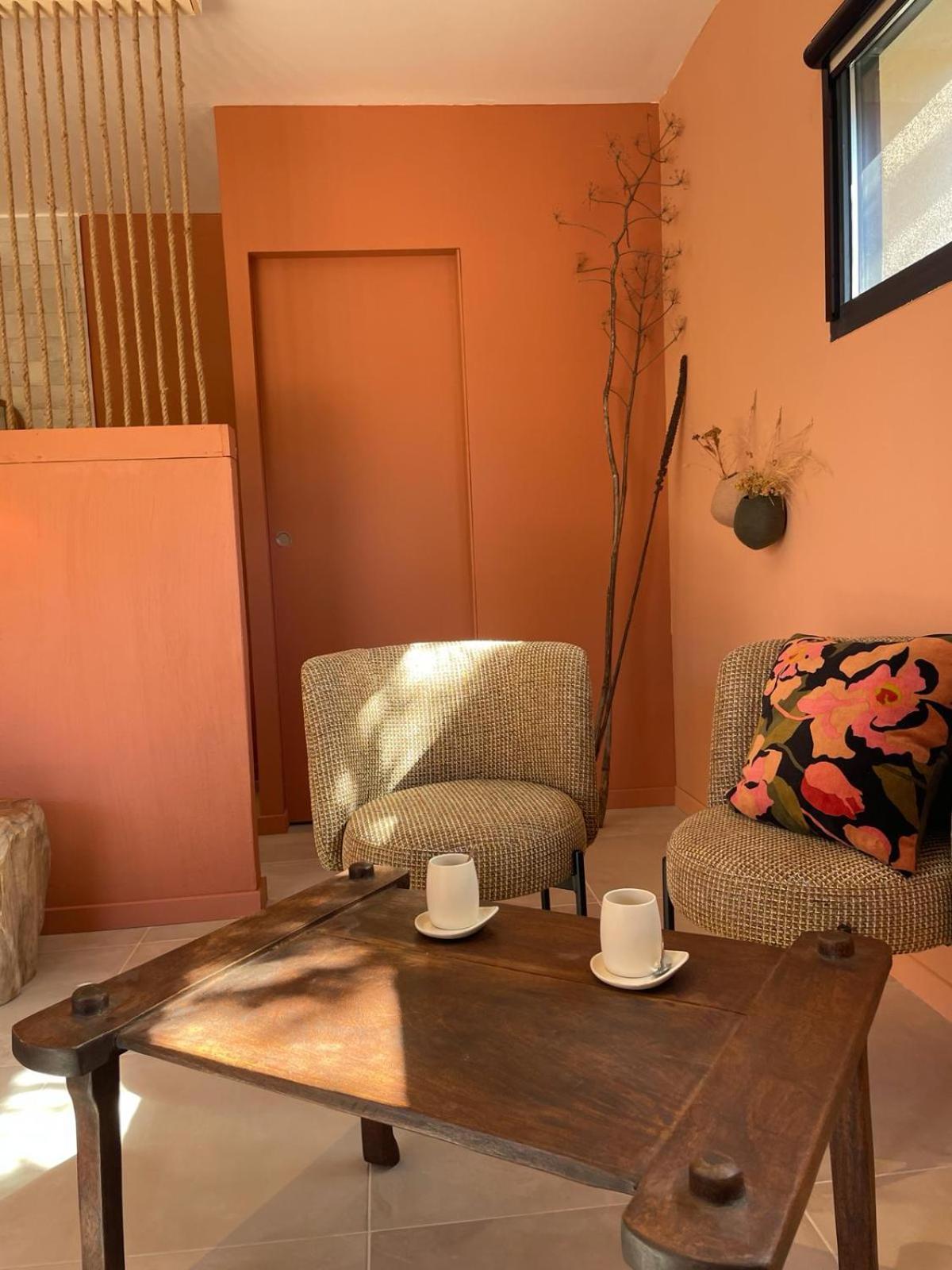 Les Petites Maisons 索塔 外观 照片